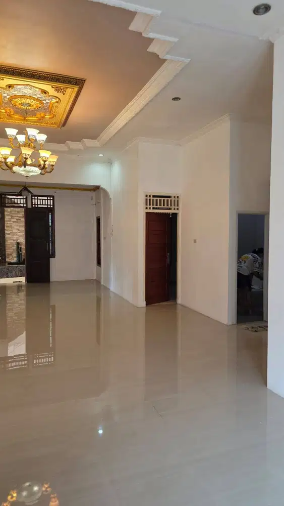 Rumah mewah di jantung kota palembang