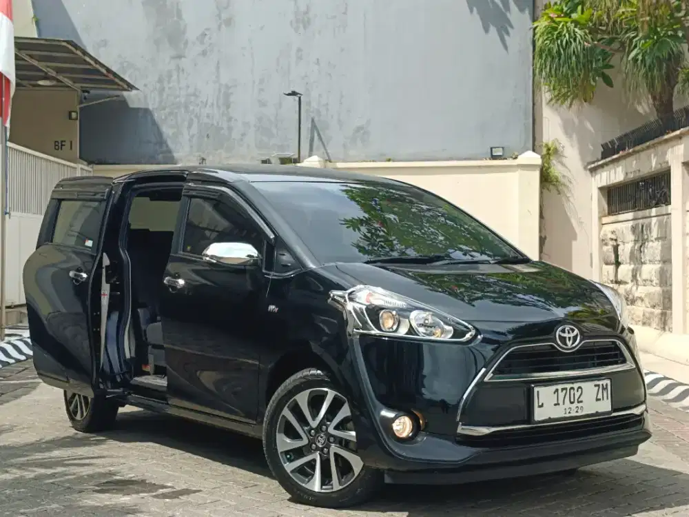 [KM 64RB]Toyota Sienta V Matic 2016