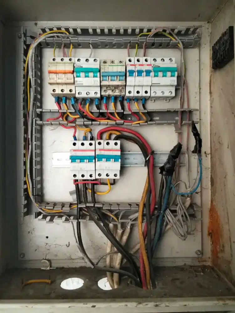 Jasa instalasi listrik rumah ruko 3phase RST