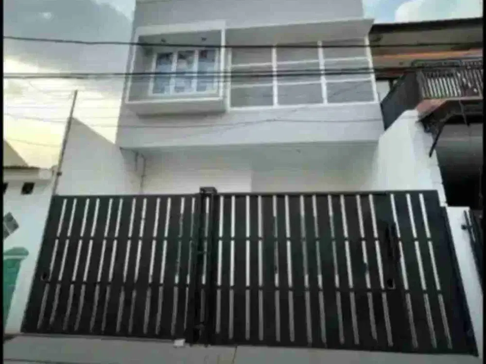 RUMAH KEREN DI HARAPAN BARU 1 BEKASI BARAT. dekat Kranji - Bintara