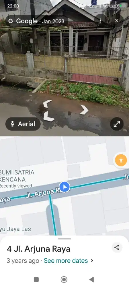 Rumah seberang Met mall