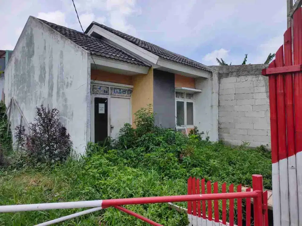 Dijual cepat:rumah di Suropati residence 
Luas Tanah 82 m²

Luas Bangunan 22 m²

Bangunan 1 Lantai

Kamar Tidur 2

Kamar Mandi 1

Listrik 1300 Watt

Carport 1 Mobil

Hook

Menghadap timur

HGB IMB PBB

• Lokasi Rumah Berada di Perumahan suropati Recidence
