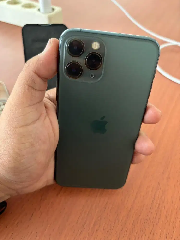 I phone 11 pro 64gb inter
