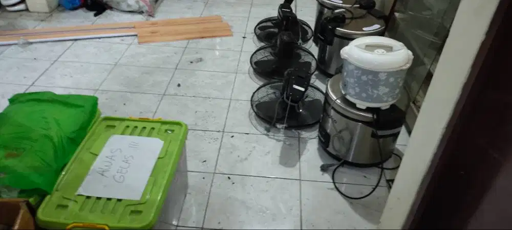 Peralatan Bekas Rumah Makan