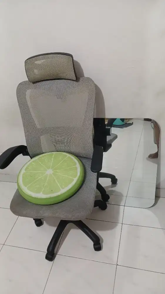 Preloved kursi kantor