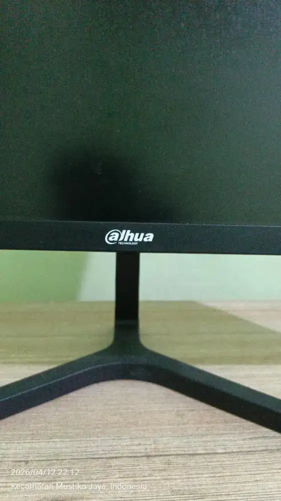 Monitor buat PC atau laptop juga bisa. Merk Alhua