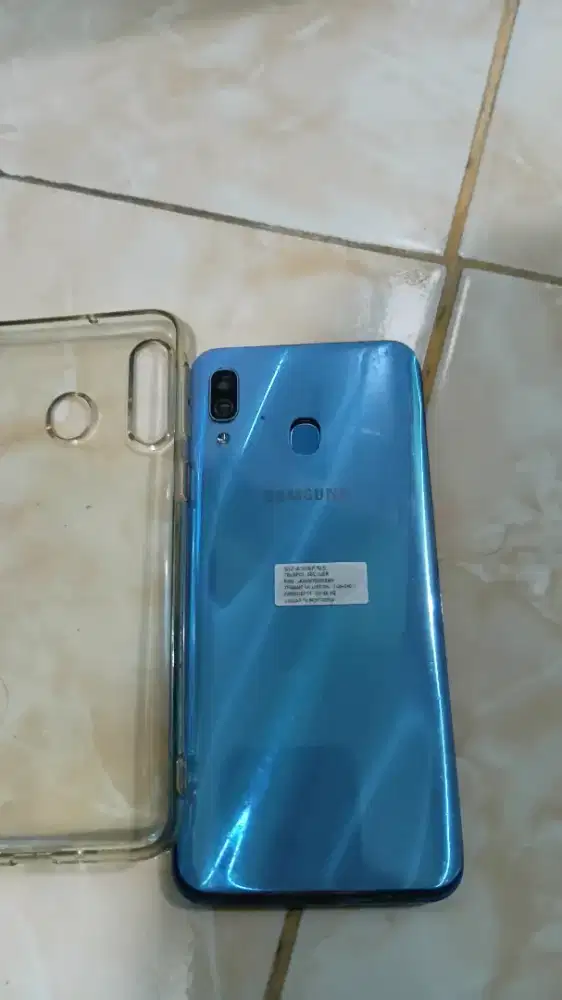 Samsung a30 ram 4/64 matot