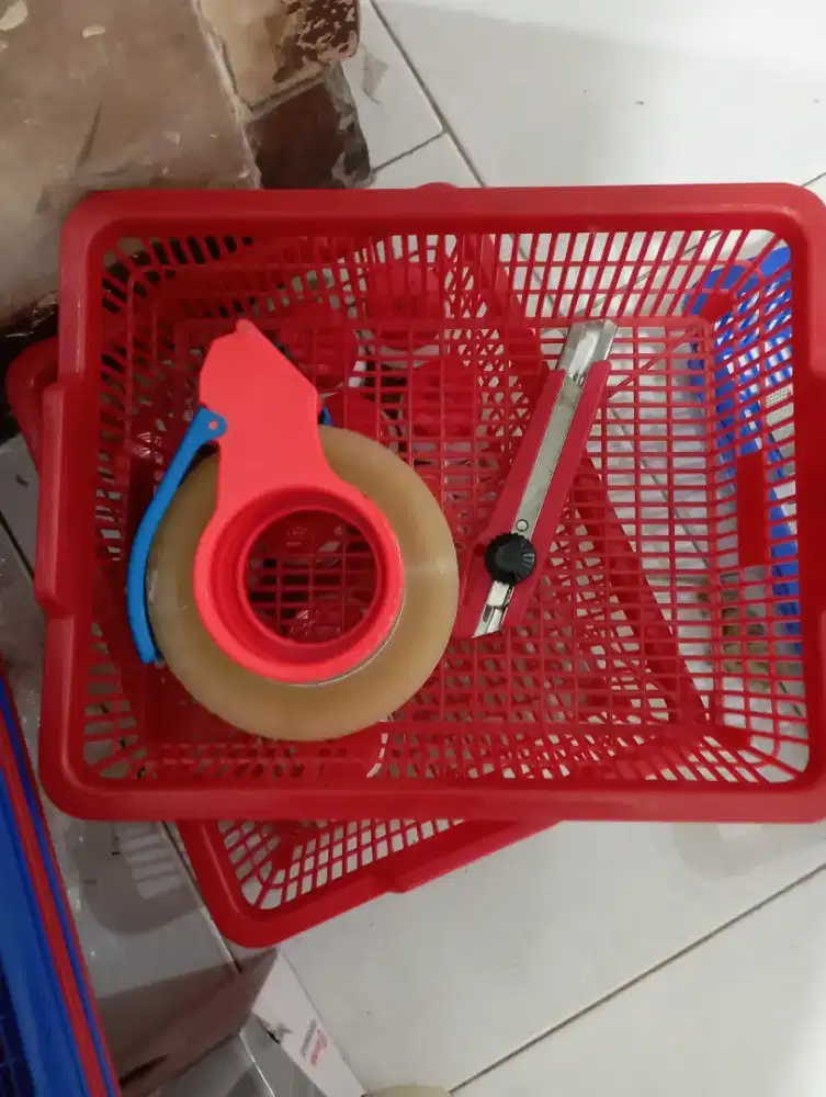 Cari karyawan peking variasi motor online shop cewek\cowk