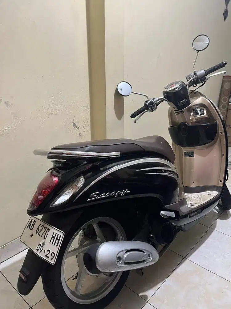 Scoopy Stylish Hitam Tahun 2014