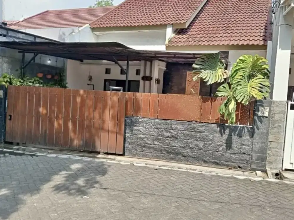 Dijual Rumah Siap Huni (Mepet Raya Merr) Lokasi Penjaringan Sari Dekat Kampus UPN Rungkut Surabaya