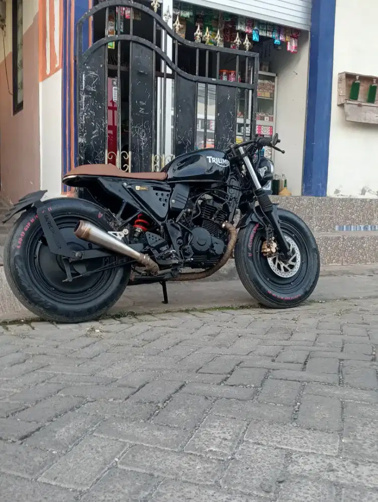 Caferacer basic Yamaha Byson 150