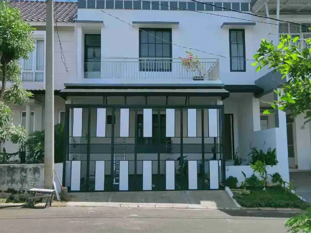 JUAL CEPAT Amalfi Village Gading Serpong Rumah 2 Lantai Siap Huni SHM 3,5 M Nego