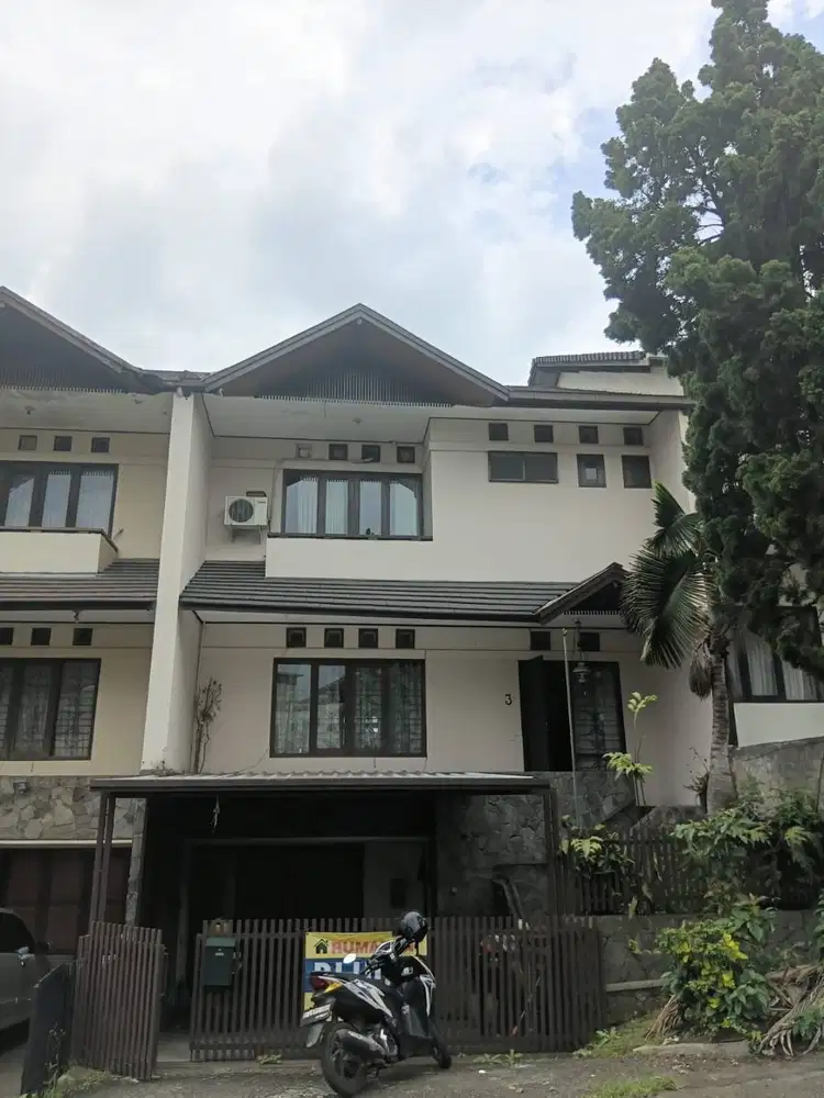 Jual Cepat Rumah Mewah Di Setra Duta Bandung