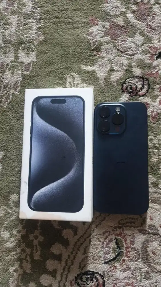 dijual iphone 15 pro ex IBOX garansi off pemakaian pribadi
