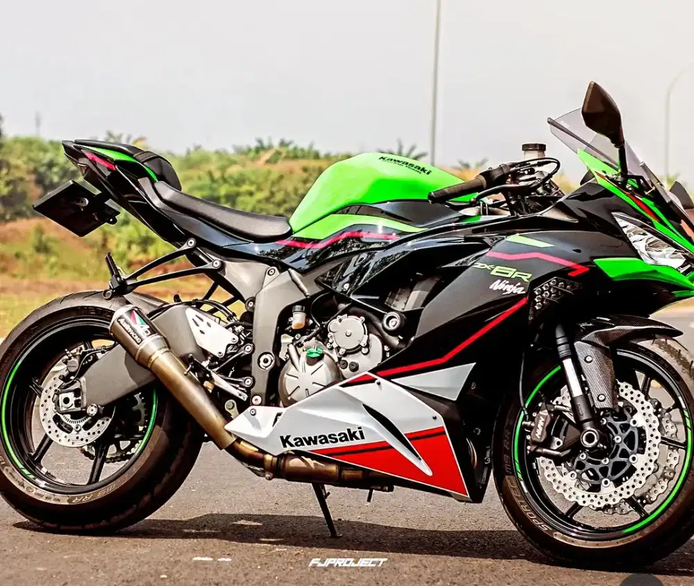 Dijual kawasaki zx636 tahun 2022