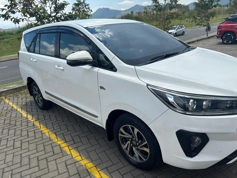 Toyota Kijang Innova 2022 Bensin