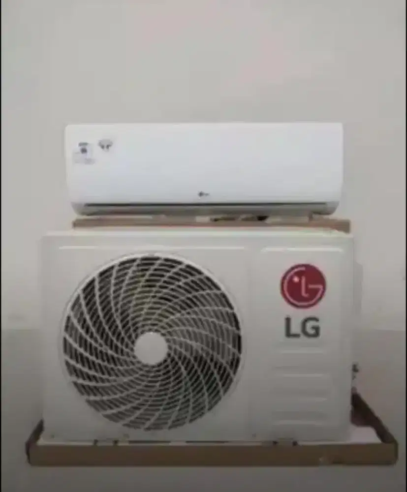 AC LG ½ PK Kondisi Baru