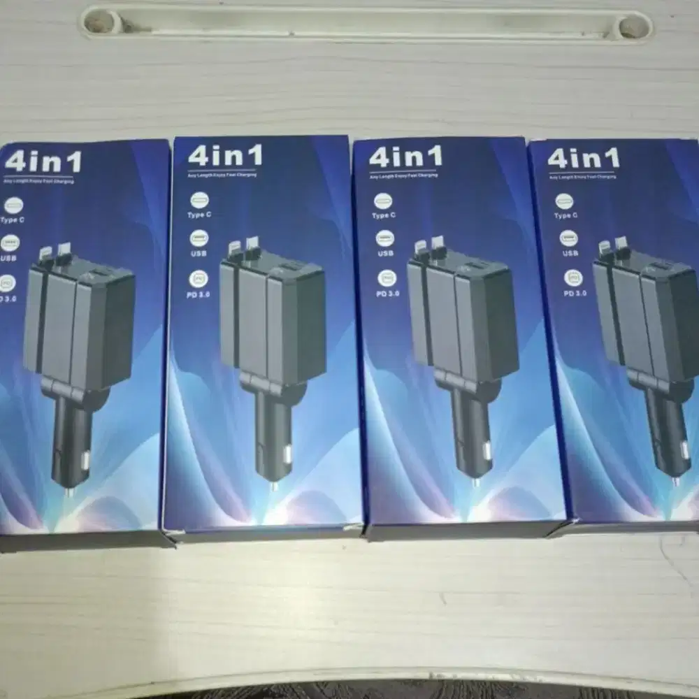 charger mobil / motor fast charging 4 port