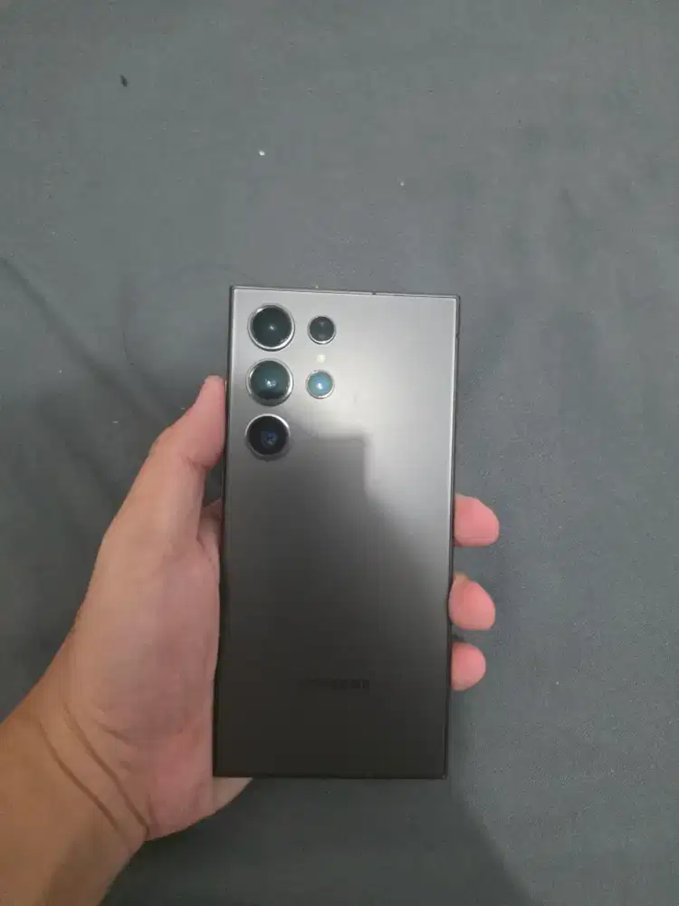 Samsung S24 Ultra 12/512gb SEIN