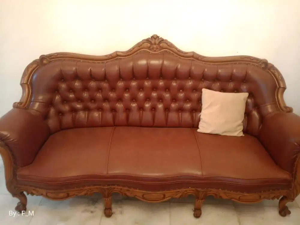 Set Sofa Tamu Klasik Mewah
