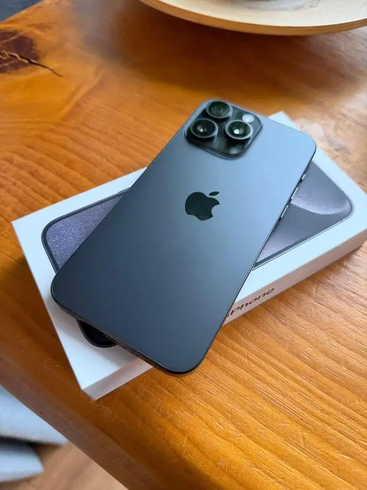 Iphone 15 Pro inter All operator indonesia. Bisa dua kartu fisik.