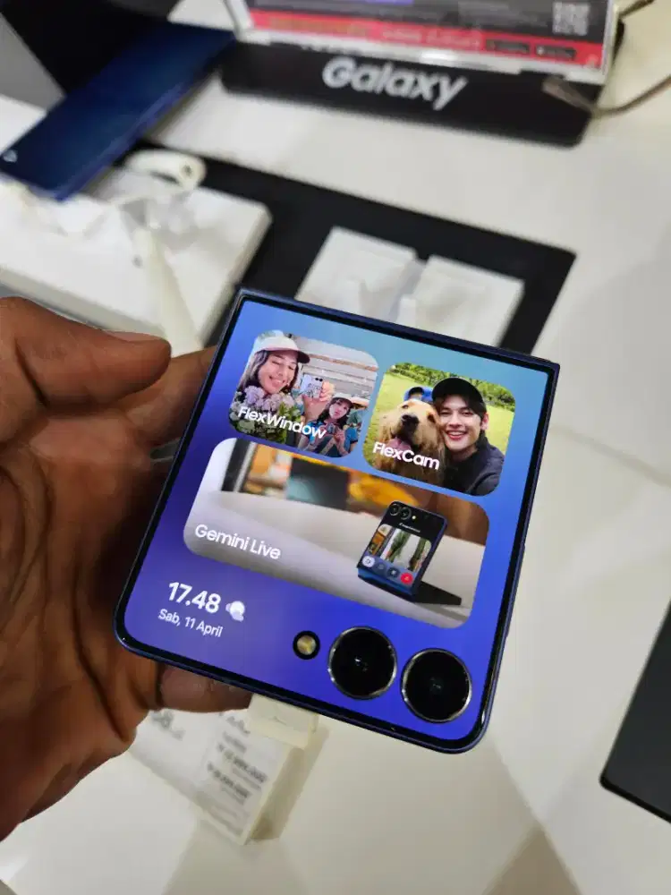 SAMSUNG Z FLIP7 512GB - Diskon dan Bonus Senilai 4 Juta