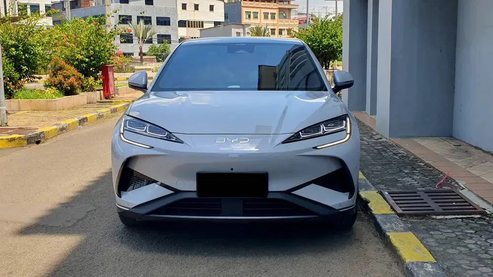 BYD Sealion 7 Performance AWD 4.5s Grey on Black 2025 Brand New Gress