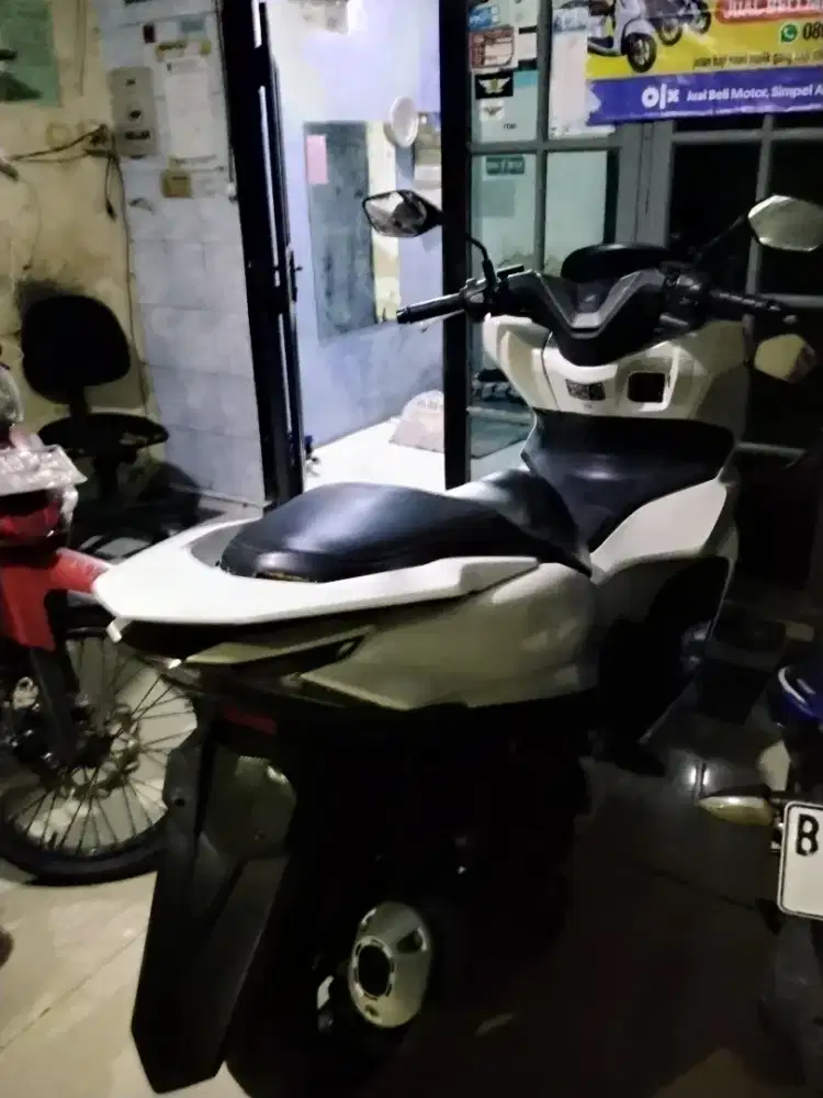 DIJUAL HONDA PCX 160 PAJAK HIDUP 2022 ISTIMEWA