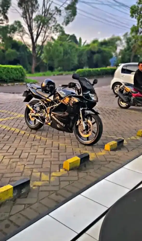 KAWASAKI NINJA RR OLD 2011