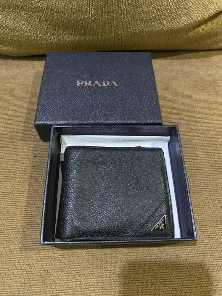 Dompet pria prada bifold original black leather net price murah