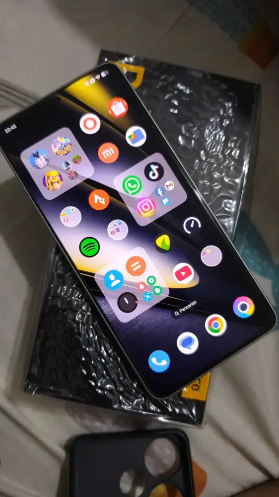 POCO F6 8/256 98% MULUS, LENGKAP , LECET PEMAKAIAN