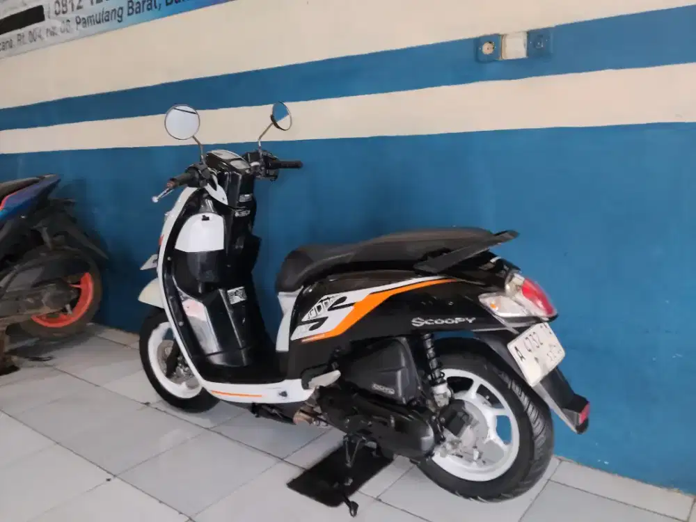 (DIJUAL CEPAT) HONDA SCOOPY STYLISH (DONAT)  PAJAK HIDUP 2020