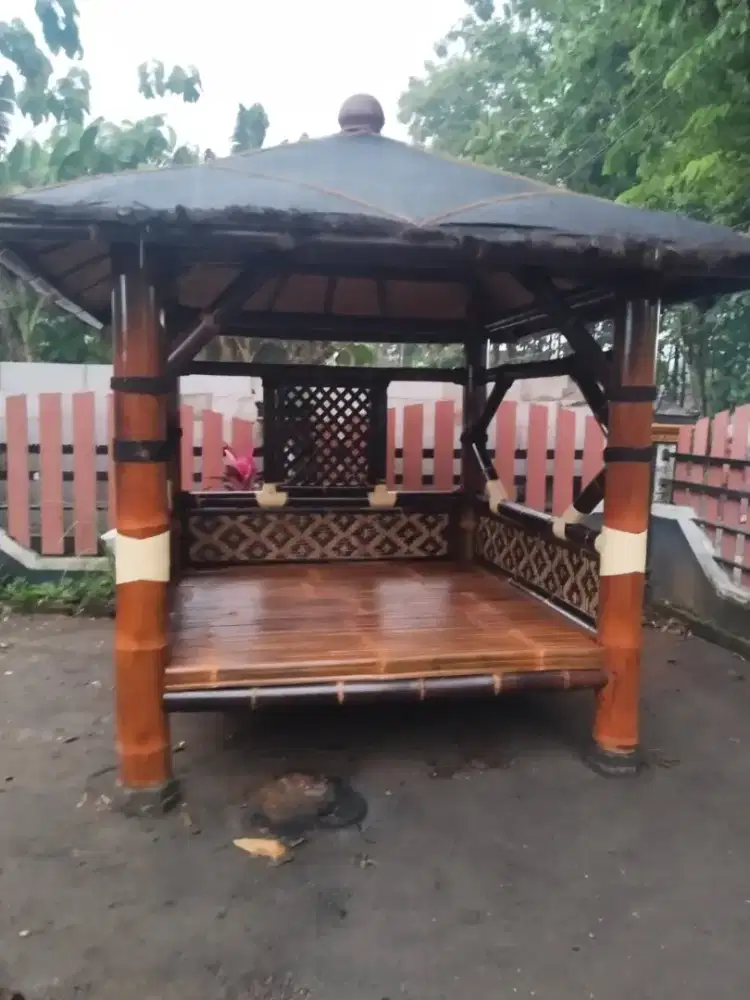 Gazebo bambu petung