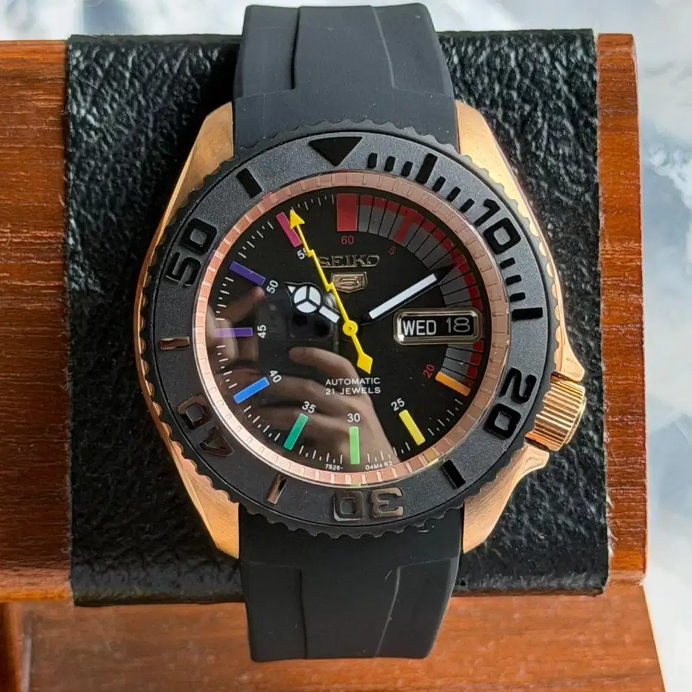 Seiko SKX NH36 Rosegold Black Rainbow Daydate Special Built