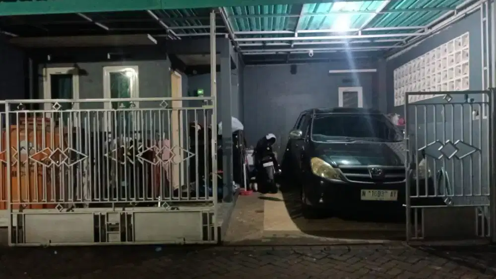 Dijual rumah beserta isi, siap huni