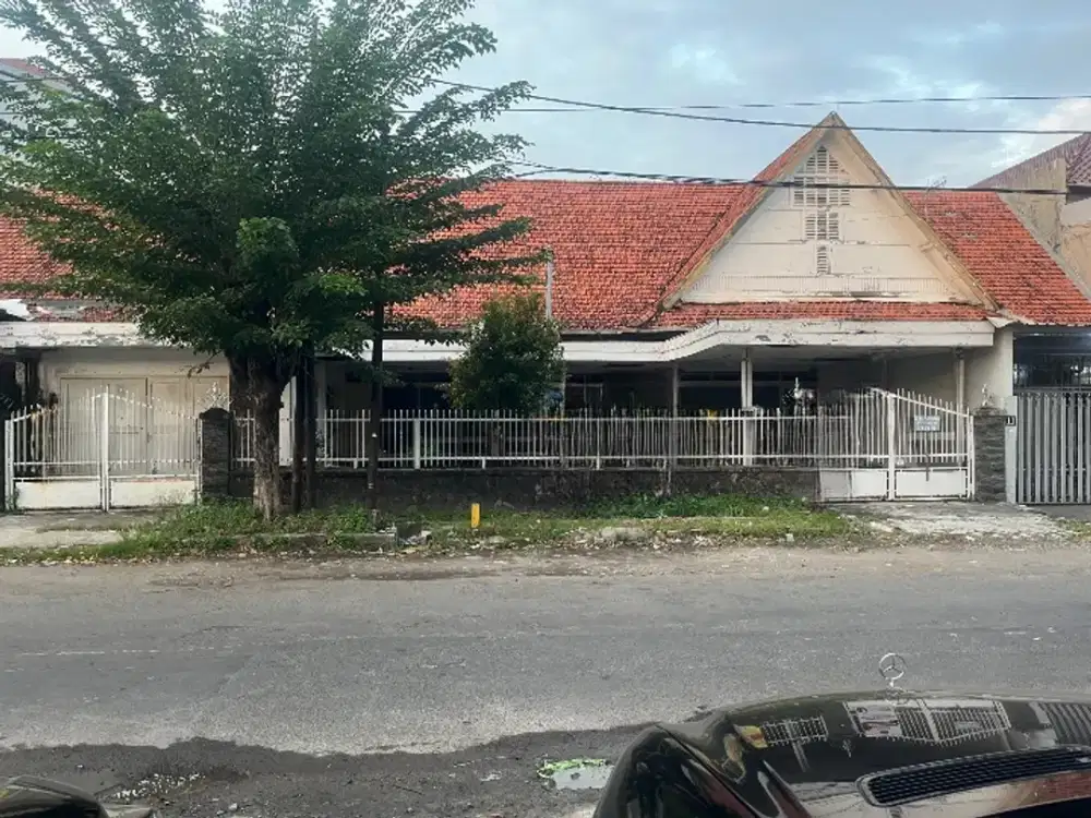 Rumah bisa untuk usaha salon. restoran cafe atau kantor