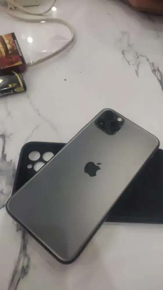 Di jual iphone 11 Promax 64gb inter, minat dm !