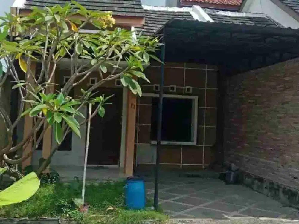 Dijual rumah di perumahan Gentan solo Sangat murah