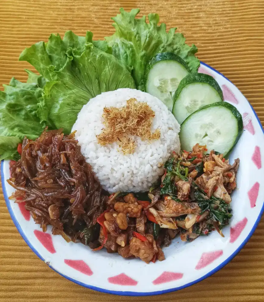 Sego soun pindang suwir kemangi