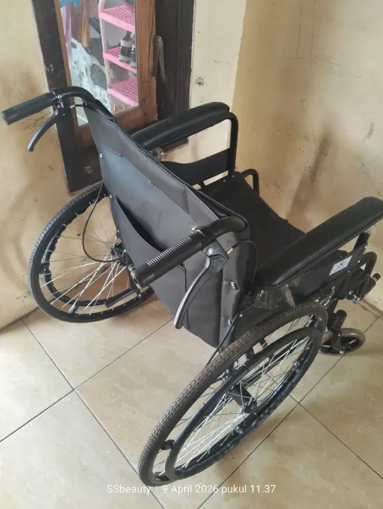 Kursi roda second 2 kali pakai