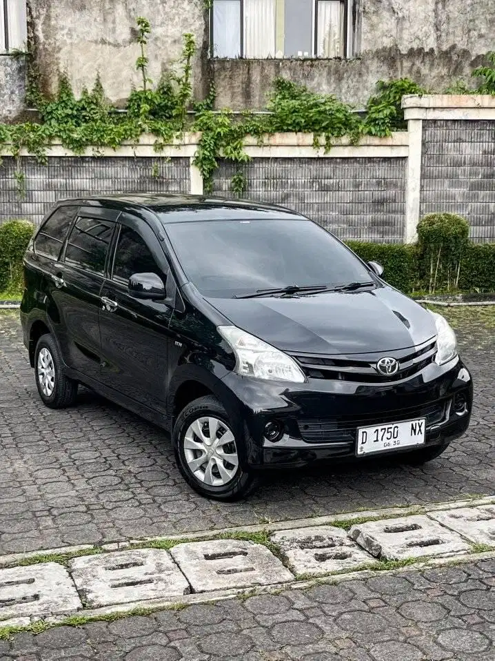 Dp 3 jt Toyota Avanza E matic 2015