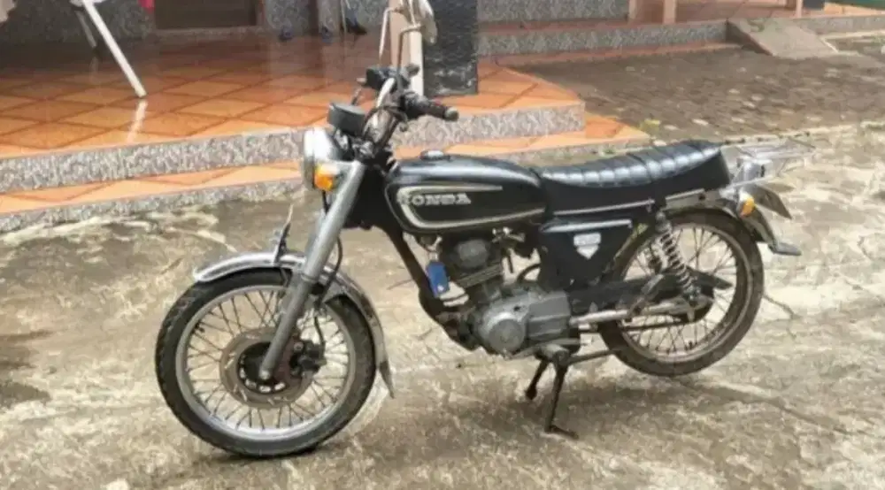 Honda GL pajak hidup