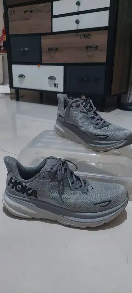 Preloved HOKA ONE CLIFTON 9