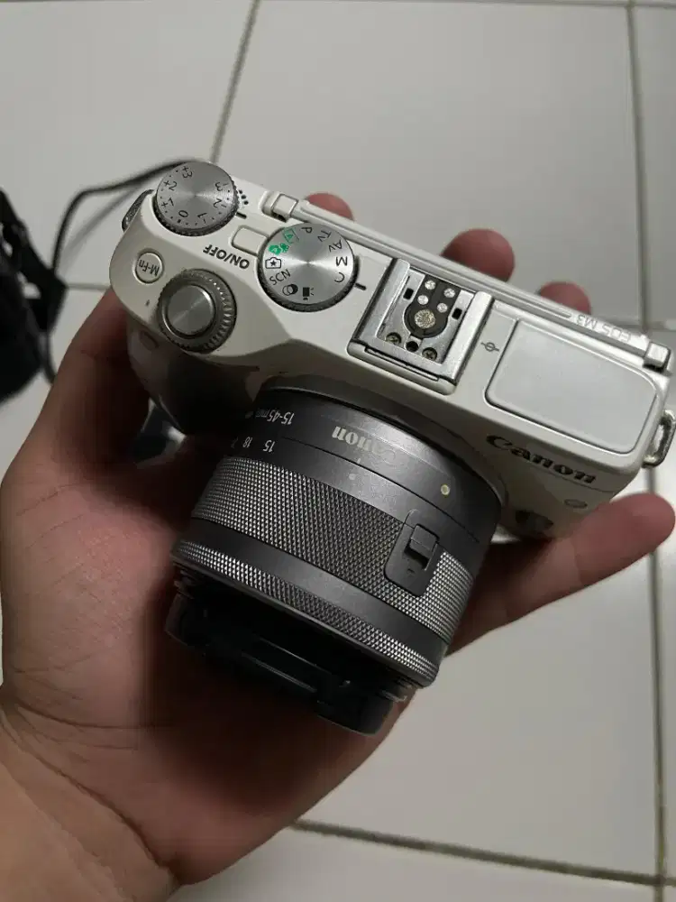 Kamera Mirrorless Canon M3