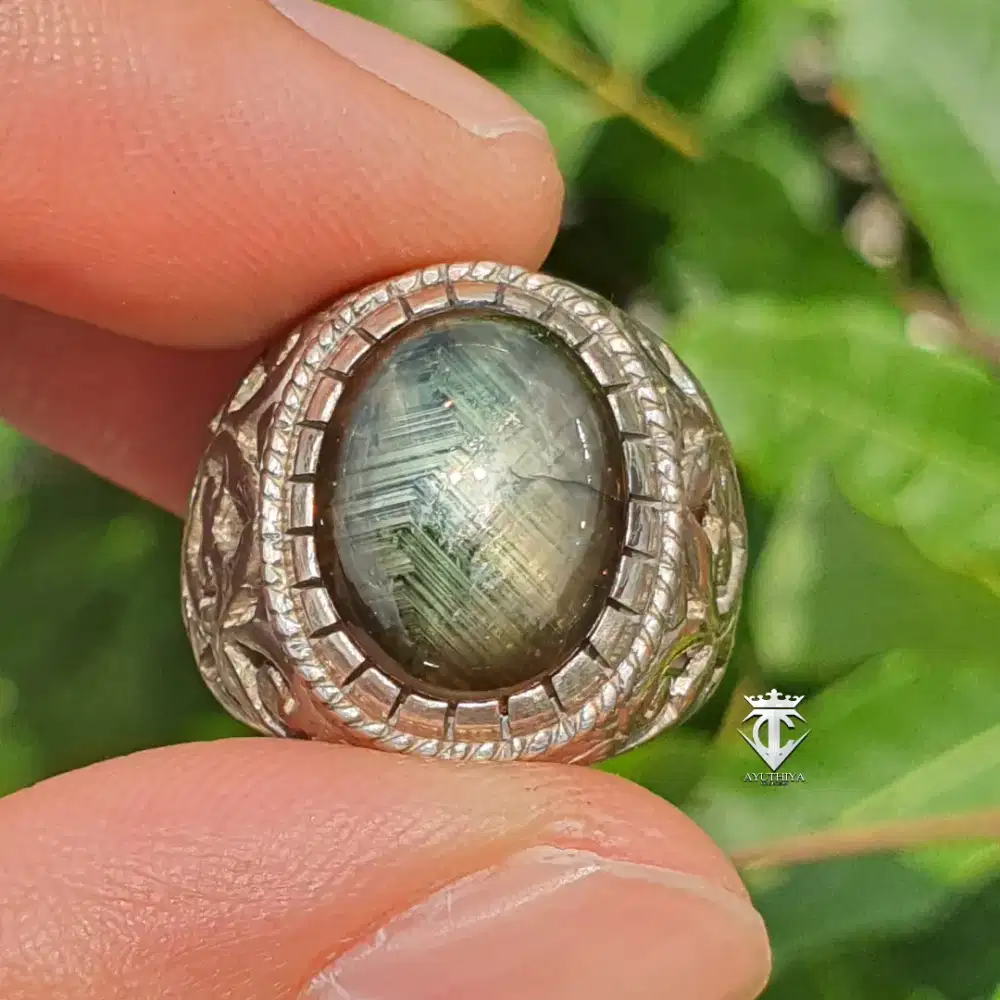 Batu Permata Natural Star Black Sapphire Thailand 5.44 Ct CGL Memo