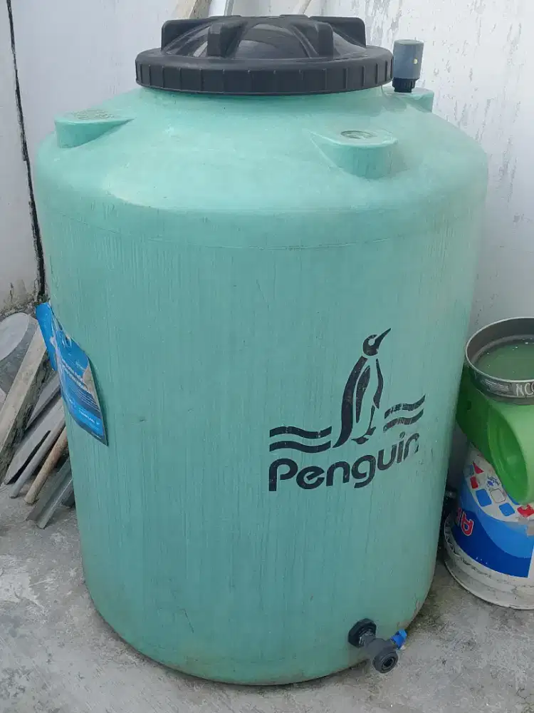 Toren air merek penguin