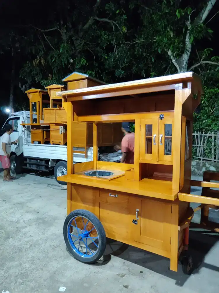Promo Gerobak Mie Ayam jg Melayani Pesanan Grobak Bakso Bubur Sate dlL