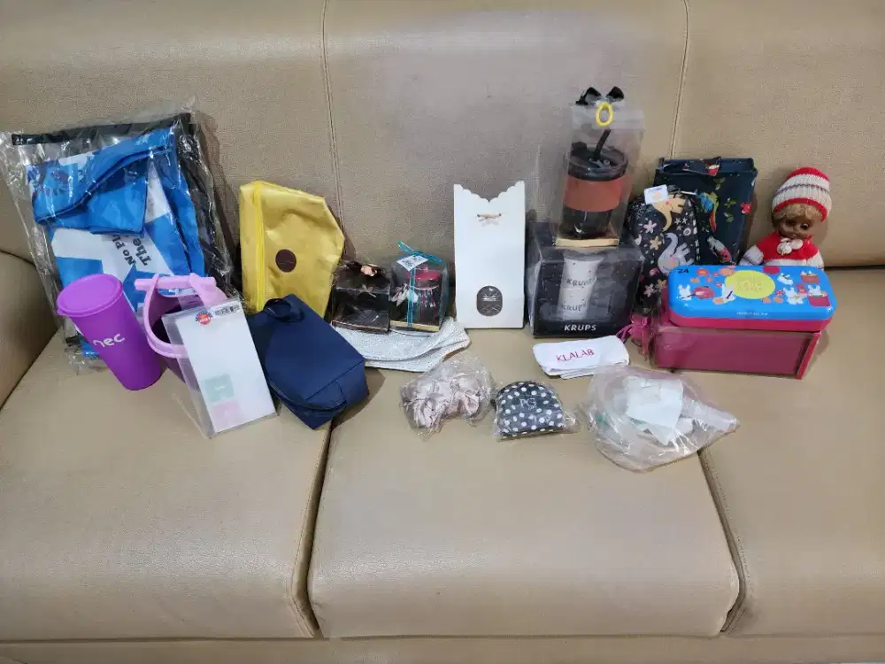 Dompet, anti gores, cangkir dll