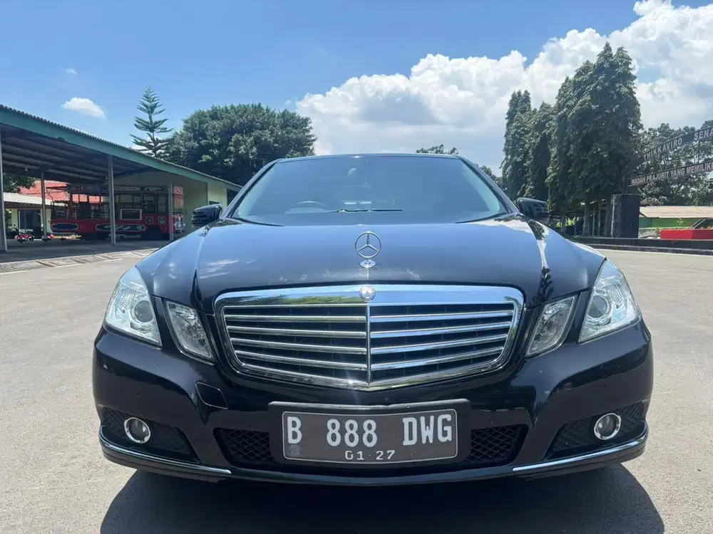 Mercedes-Benz E250 2010 Bensin
