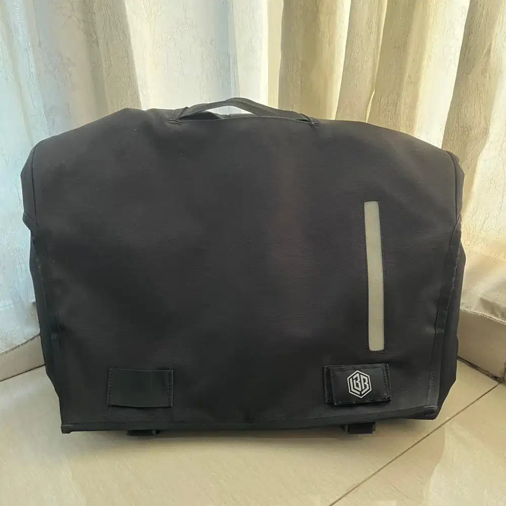 LBB MESSENGER THE ECHELON BAG (L)